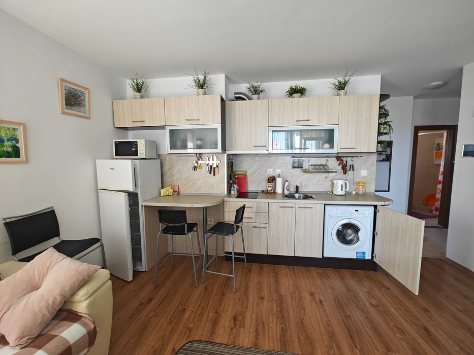 Продава се Двустаен апартамент в Созопол - 67 кв.м за 1187 €/кв.м - Снимка #4