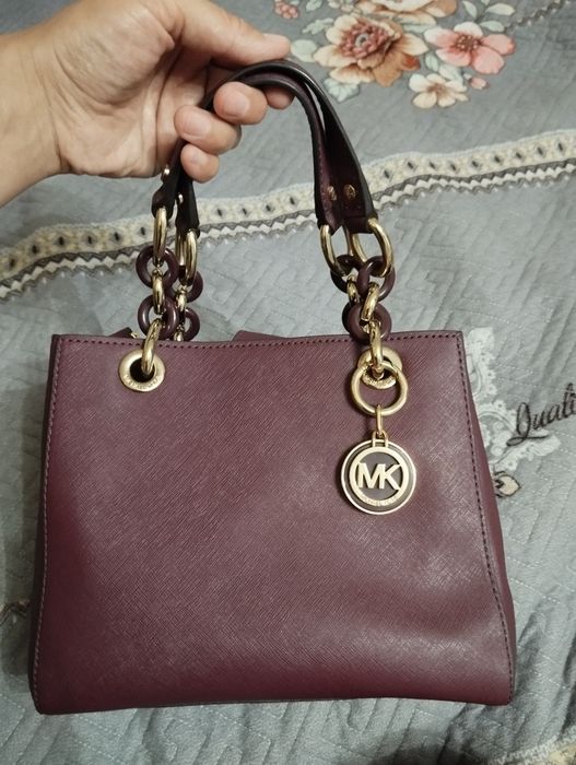 Продам сумку Mikhael kors