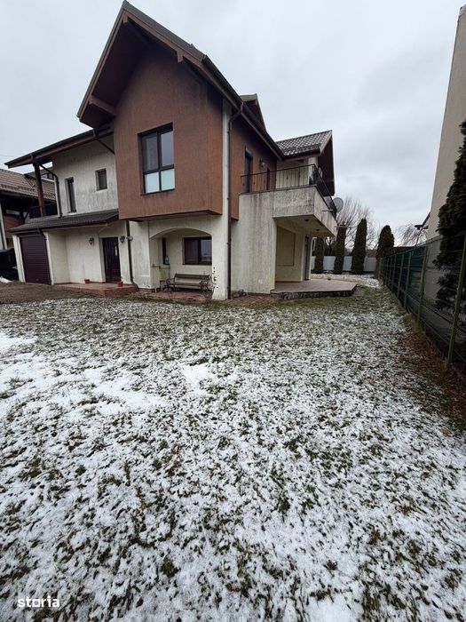 Vand Vila P + 1  Calea Moldovei [ Gheraesti }