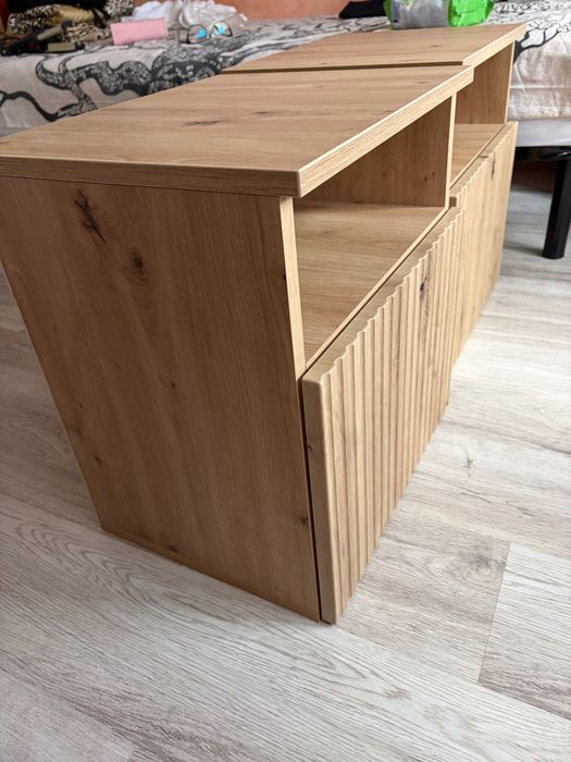 Set 2 noptiere facute la comanda aspect stejar