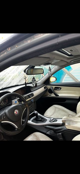 Vând BMW E90 320d . Preț Negociabil.