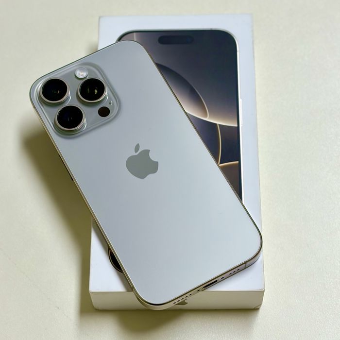 Magazin vinde: iPhone 16 Pro 128gb Natural Titanium bateria 100%