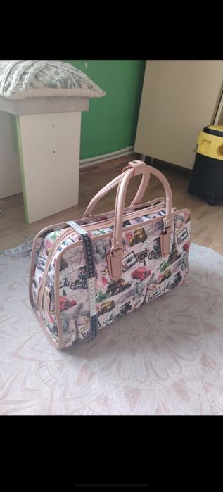 Geantă voiaj cu curea de umăr