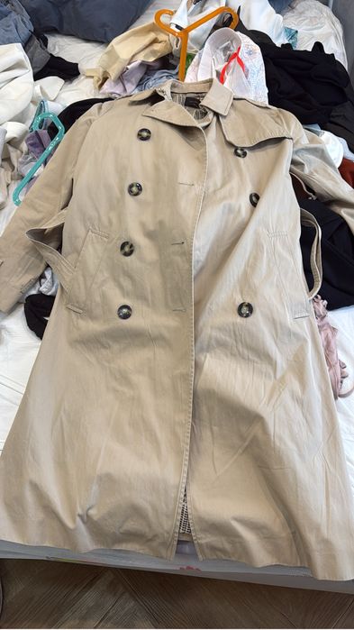 Продам одежду: тренч в размере S, туфли 38 размер, детские куртки 10 л