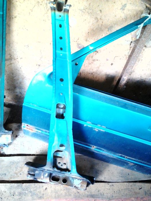 ТАВАН 4-ри врат ГОЛФ,1 среднa дясна колонa за Голф 2