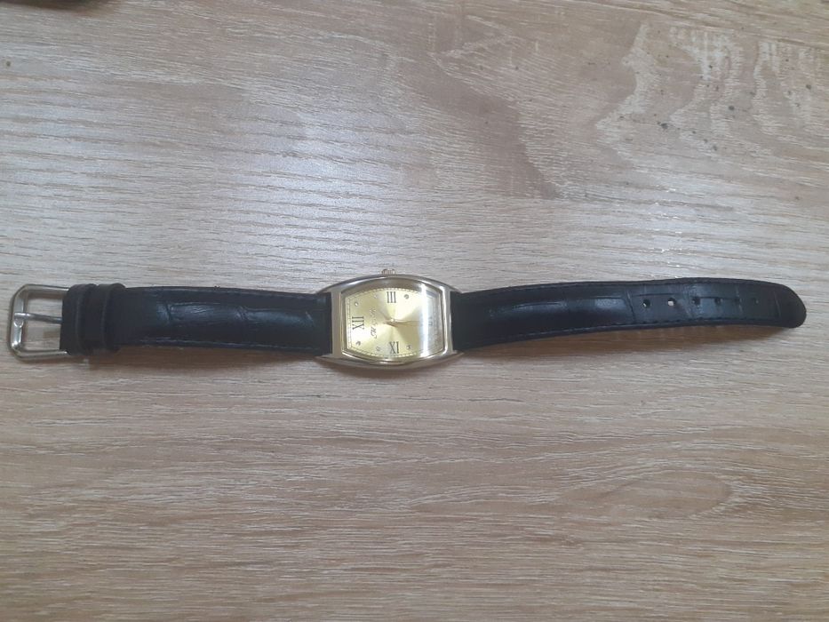 Часы кварцевые. Япония