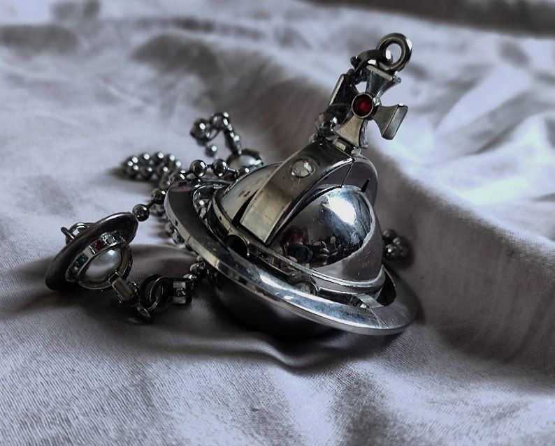 Vivienne Westwood зажигалка