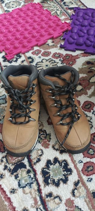 Продам детские ботиночки