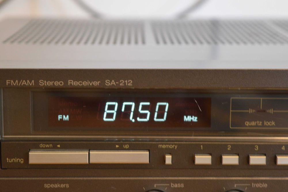 Hi Fi стерео ресийвър Technics SA-212 Made in Japan