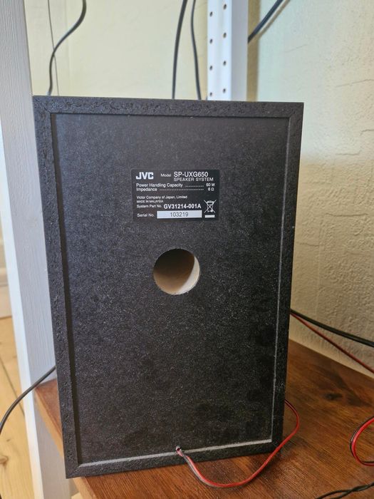 Vînd mini combina JVC