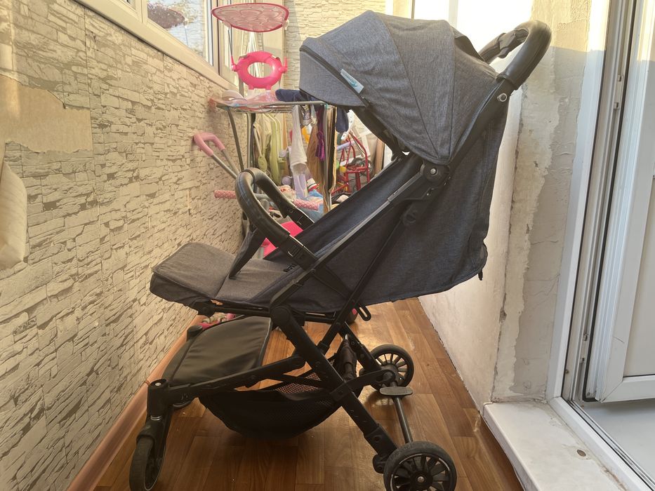 Продам прогудочную коляску Teknum