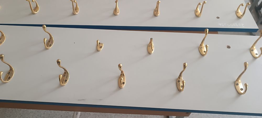 Для дома вешалки с  крючком