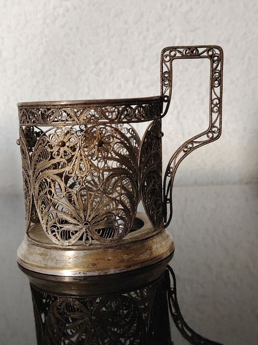 Старинный подстаканник с редкими узорами