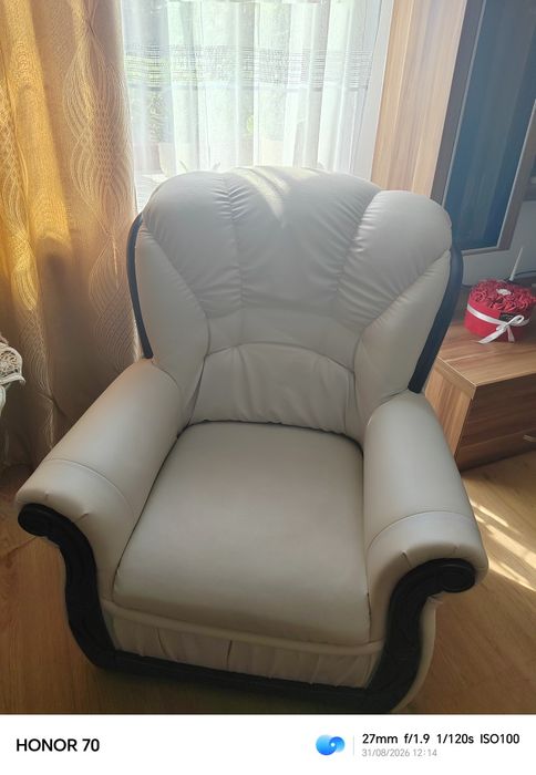 Vând canapea cu 2 fotolii