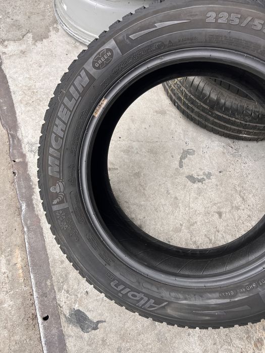 2 anvelope iarna 225/55/17 , Michelin , 6 mm