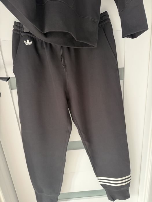 Trening adidas marimea L