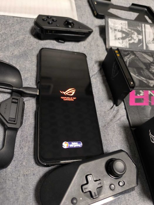Asus rog phone 5 уникален