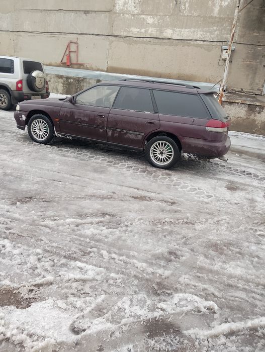 Субару Легаси ...