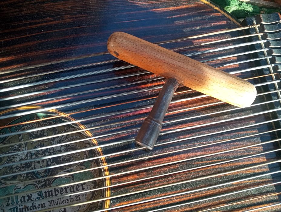 Titera instrument muzical