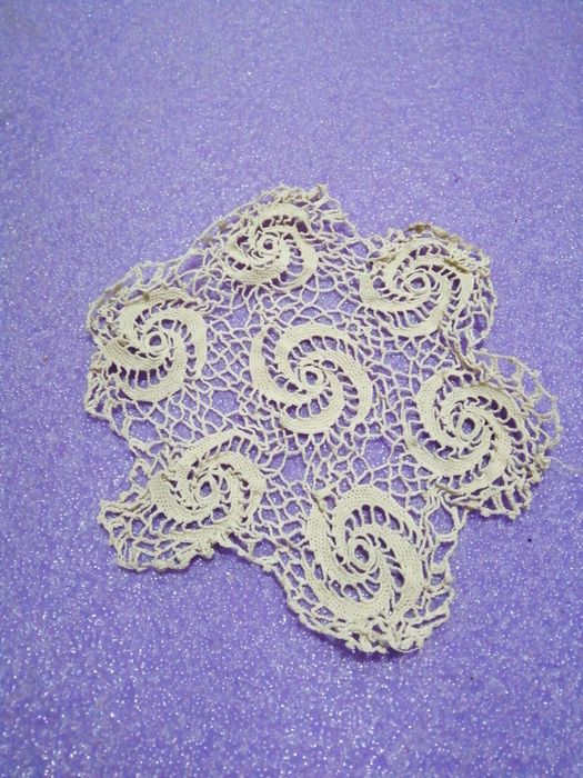 Малки каренца на 1 кука 4 лева бройката