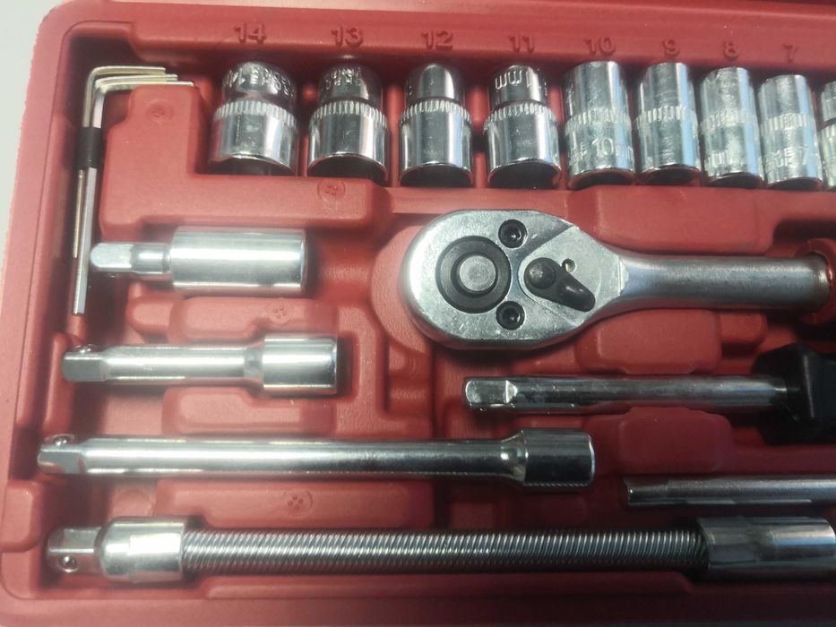 Trusa 46 piese cu chei tubulare, biti, clichet