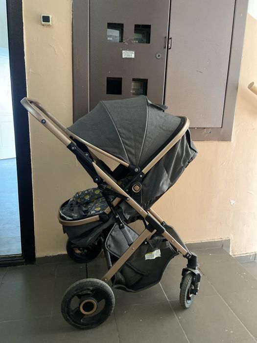 Срочно продам коляску