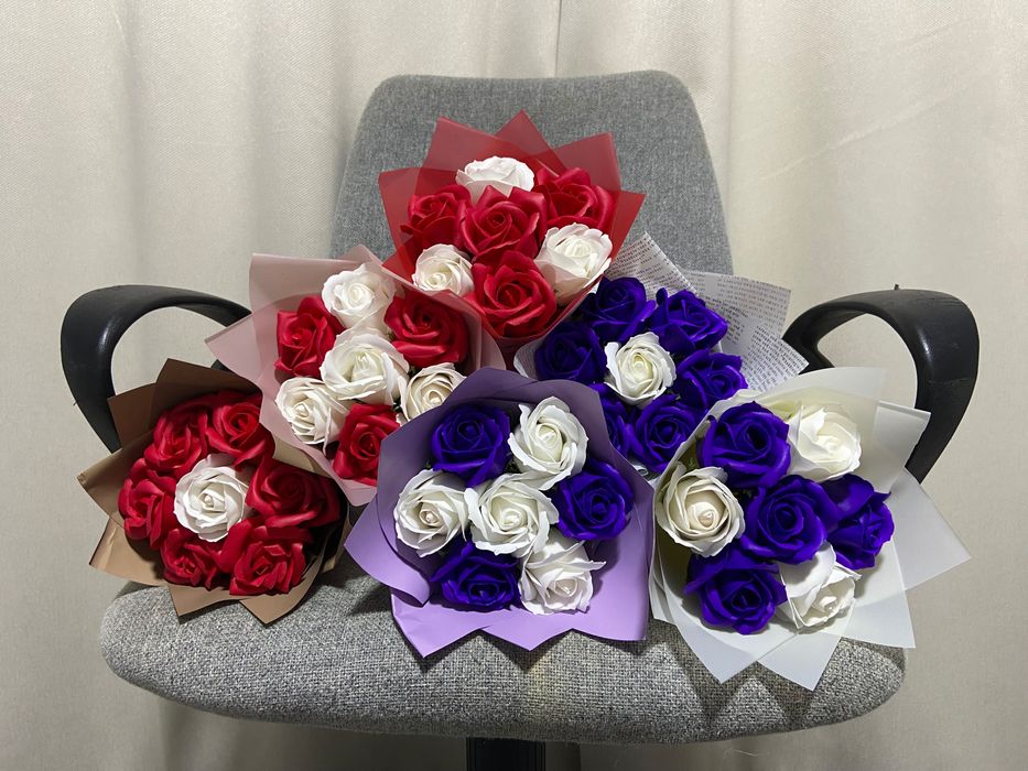 Trandafiri de sapun si de satin