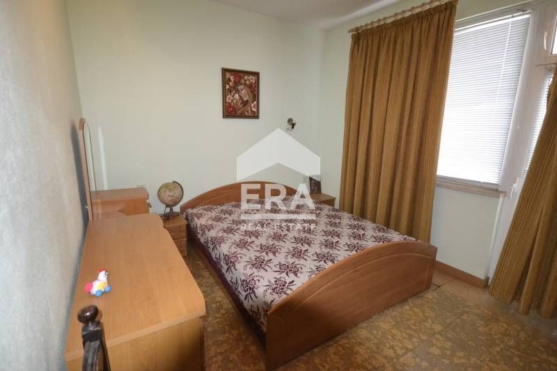 Продава се Тристаен апартамент в Хасково, Овчарски - 120 кв.м за 502 €/кв.м - Снимка #2
