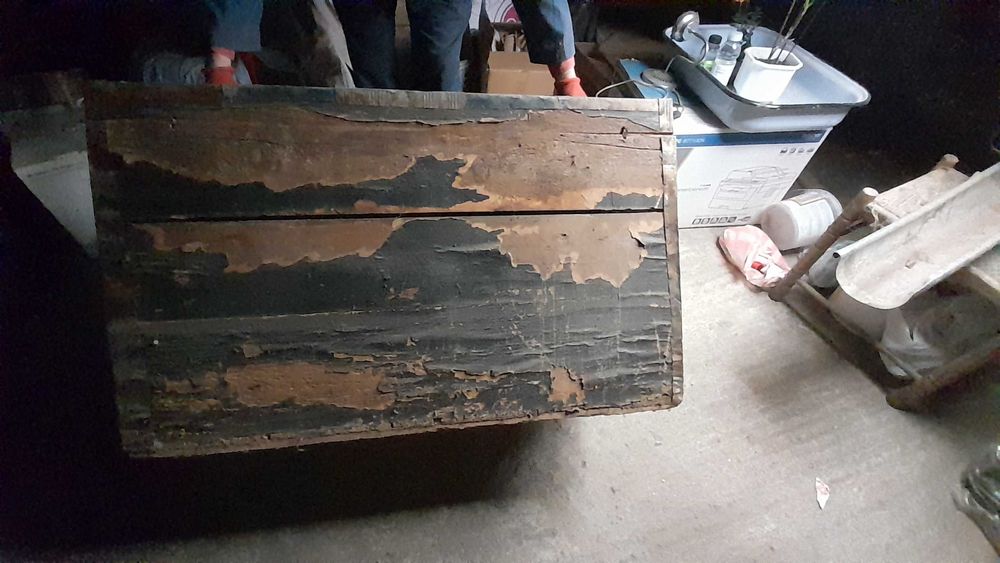 Антични дървени сандъци