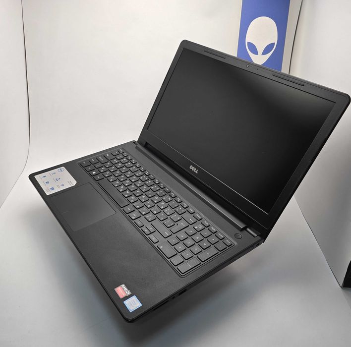 Dell Vostro 15  i7 7500/8GB/250SSD/AMD R5 M420-2GB/FHD
