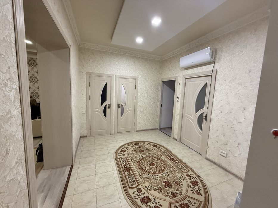 Срочно сдаётся квартира трёхкомнатную