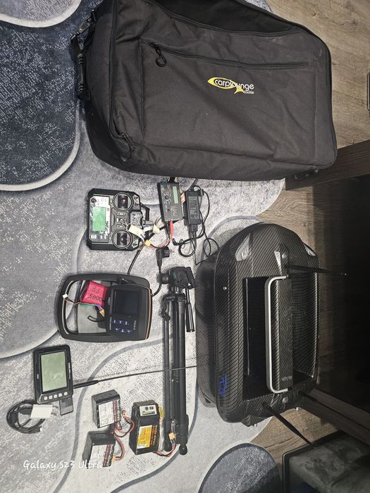 Лодка за захранка Carplounge RT 4