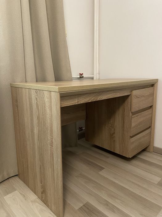 Birou facut la comanda