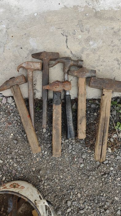 Шётка для чистки металла и другие