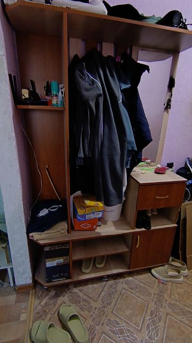 Продам прихожи б/у