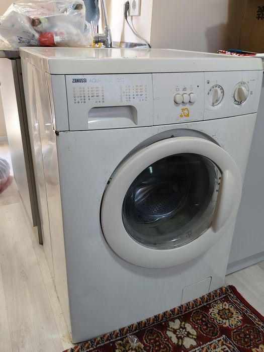 Продам стиральную машину автомат Zanussi