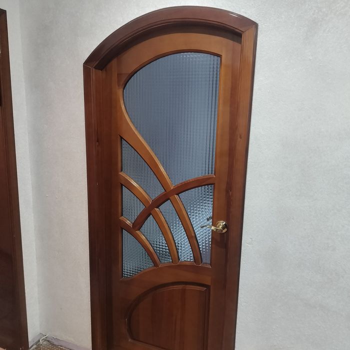 Двери межкомнатные деревянные