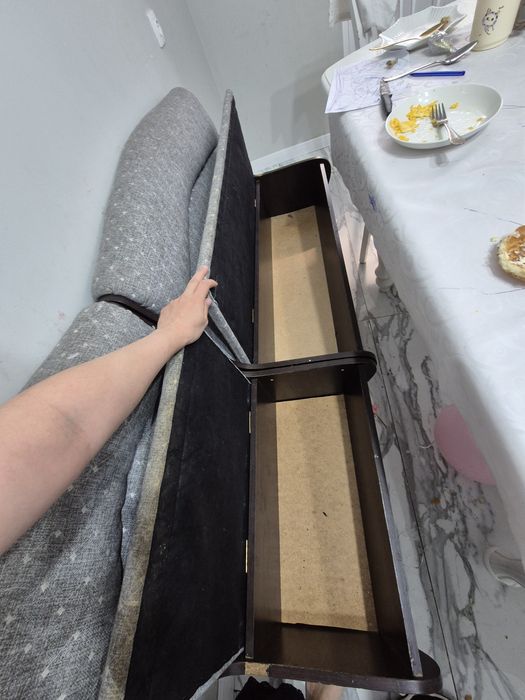 Отдам даром кухонный диван