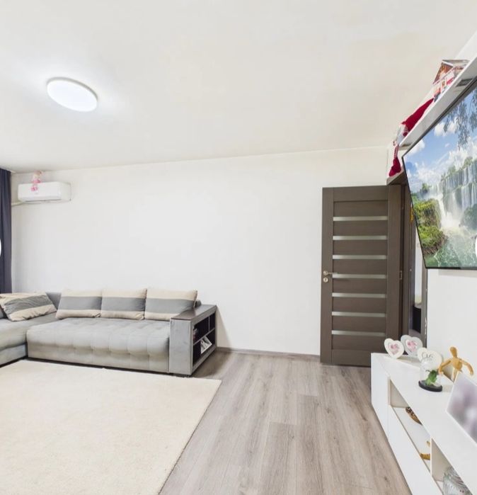 Proprietar-apartament 4 camere