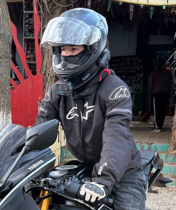 Vand echipament moto ful casca(nexx y. 100r) manusi vara/iarna(alpinestars) geaca moto (alpinestars) genunchere(alpinestars