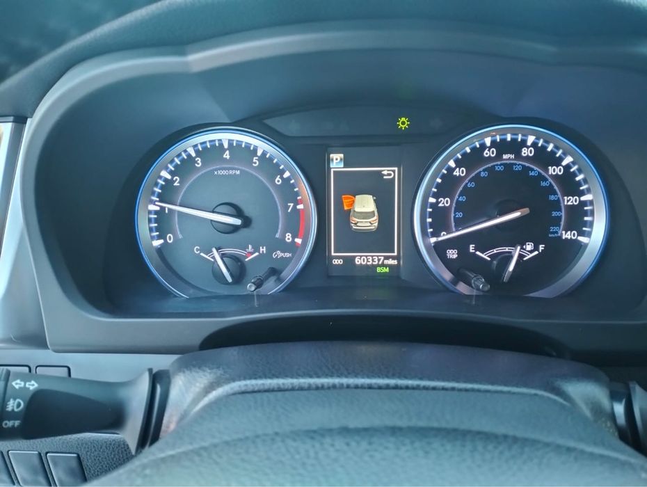 Продам TOYOTA HIGHLANDER 2018 года 3,5