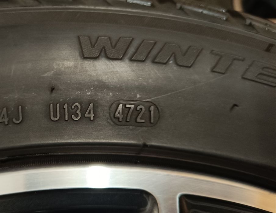 Оригинални джанти с гуми зимни 18 цола за Bmw G30 G31 дот 2021г