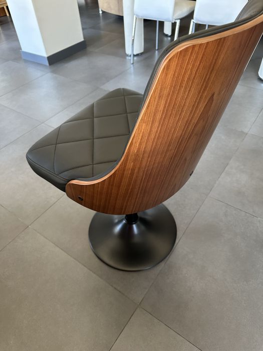 Стол с кръгла основа Boston-2г гаранция и безплатна доставка до офис