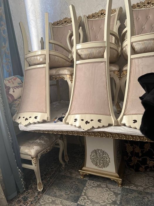 Стол стул для гостиной в отличном состоянии