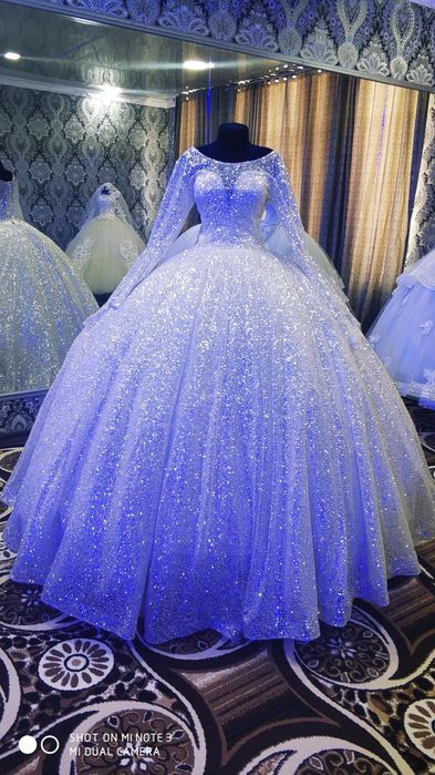 Келин либослар сотилади донаси 150 Минг сум дан