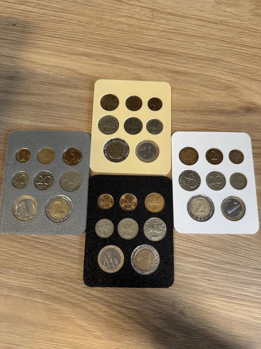 Колекционерски комплект български монети.