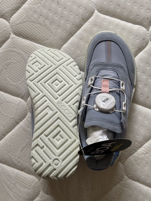 Продам кросовки экко оригинал