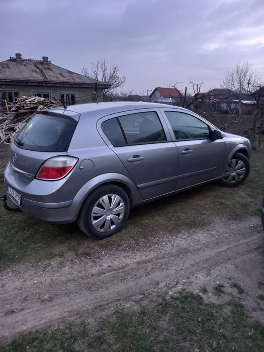 Vând Opel Astra H