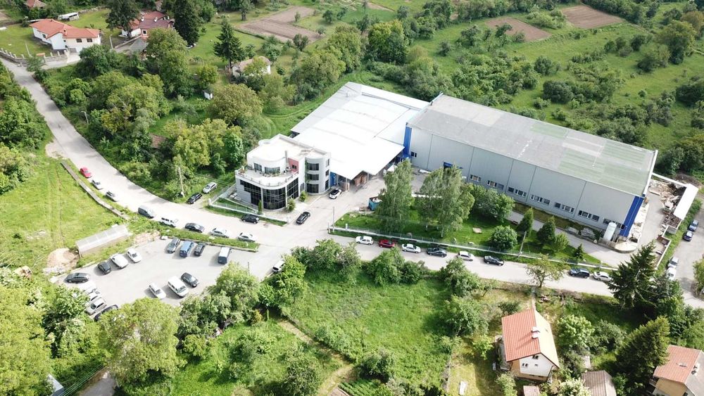 Дава се под наем Промишлена сграда в с. Гърляно, Област Кюстендил - 3610 кв.м за 7220 € - Снимка #6