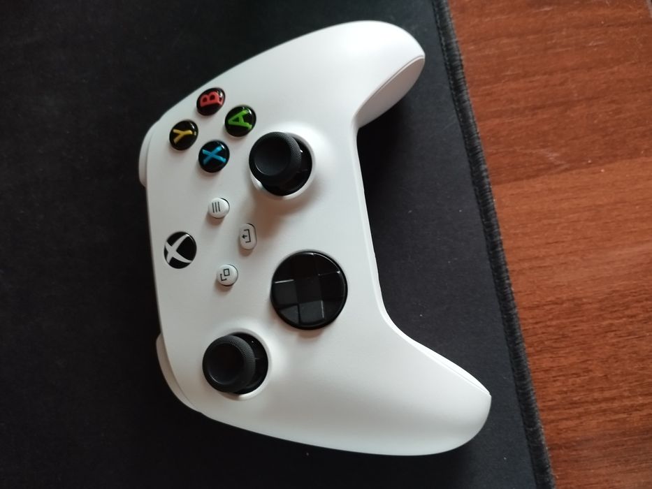 Продам  новый Xbox series s